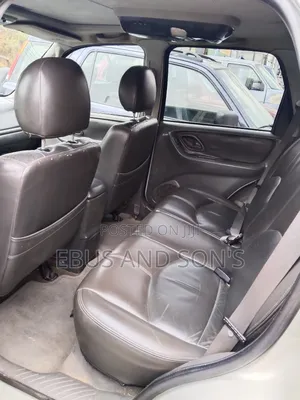 Mazda Tribute 2005 Silver