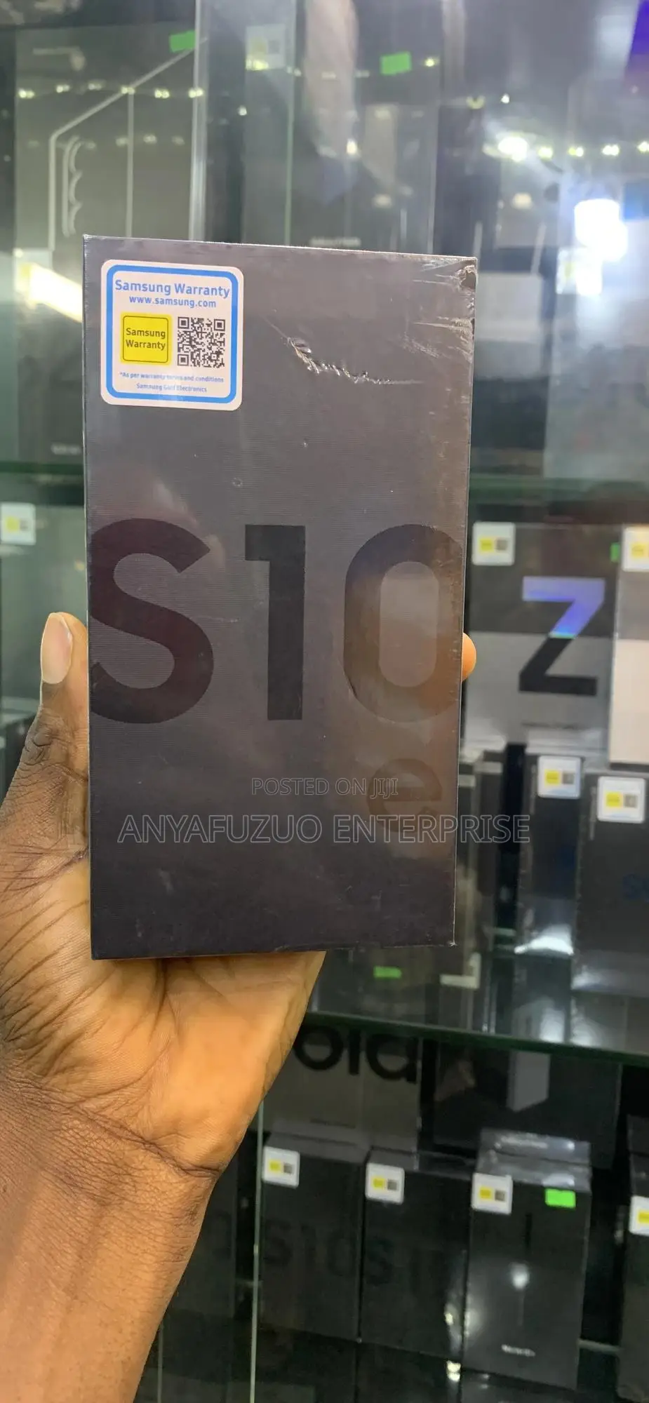 New Samsung Galaxy S10e 128 GB Black