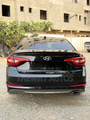 Hyundai Sonata Base Sedan FWD (2.4L 4cyl 6A) 2017 Black
