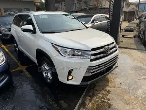 Toyota Highlander Limited 4x4 V6 (3.5L 6cyl 8A) 2018 White