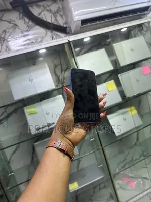 Apple iPhone 16 Plus 128 GB Black