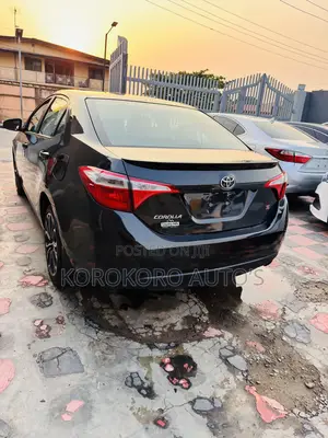 Toyota Corolla S 4dr Sedan (1.8L 4cyl CVT) 2015 Black