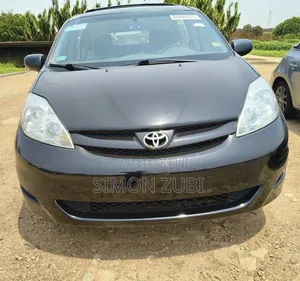 Toyota Sienna CE 8 Passenger 2010 Black