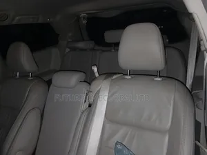 Toyota Sienna 2018 Red