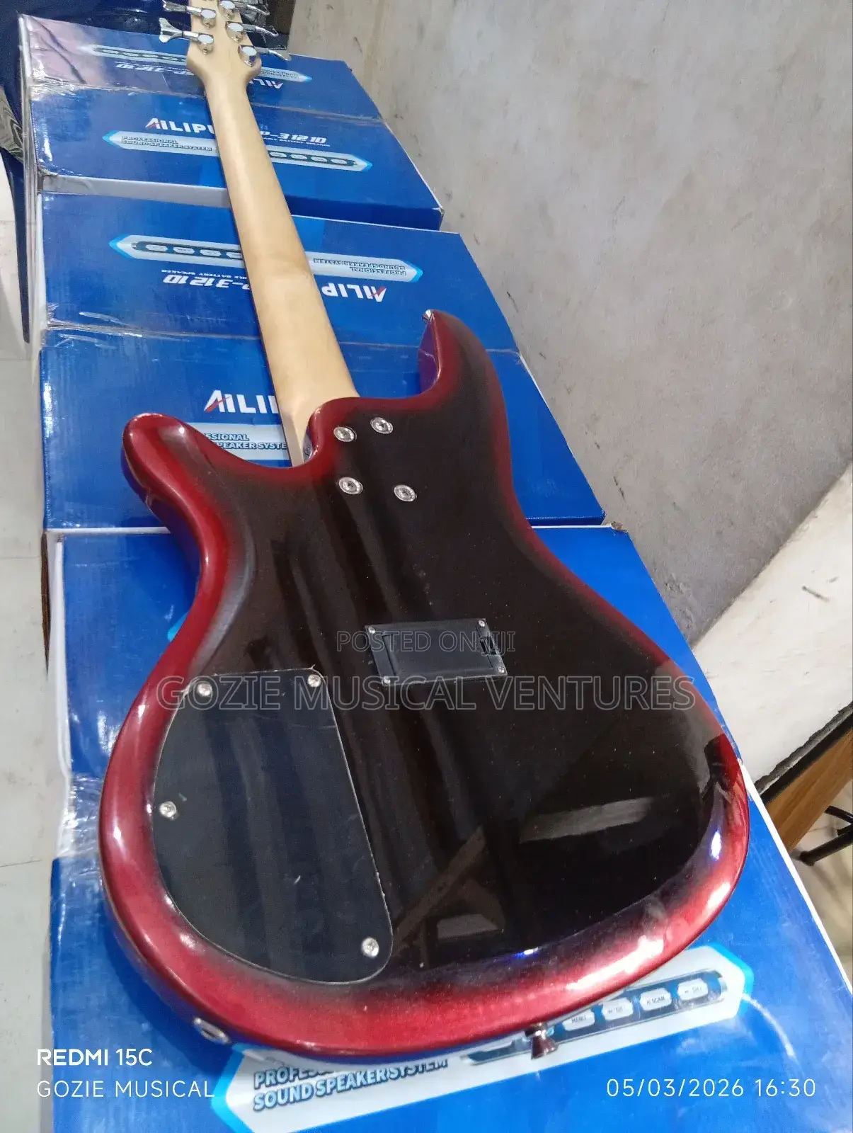 Ibanez Sr Standard Sr305e Five String Electric Bass Guitar
