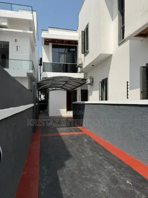 4bdrm Duplex in Lekki Phase 2 for sale
