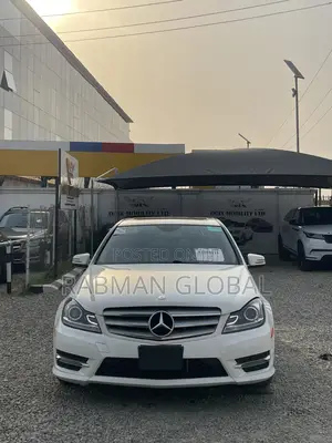 Mercedes-Benz C300 Sport 4Matic Sedan AWD (3.5L 6cyl 7A) 2014 White