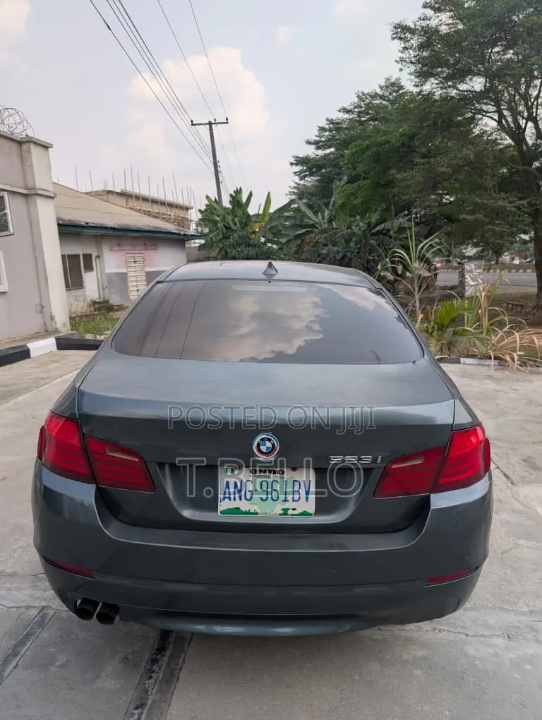 BMW 523i 2012 Gray