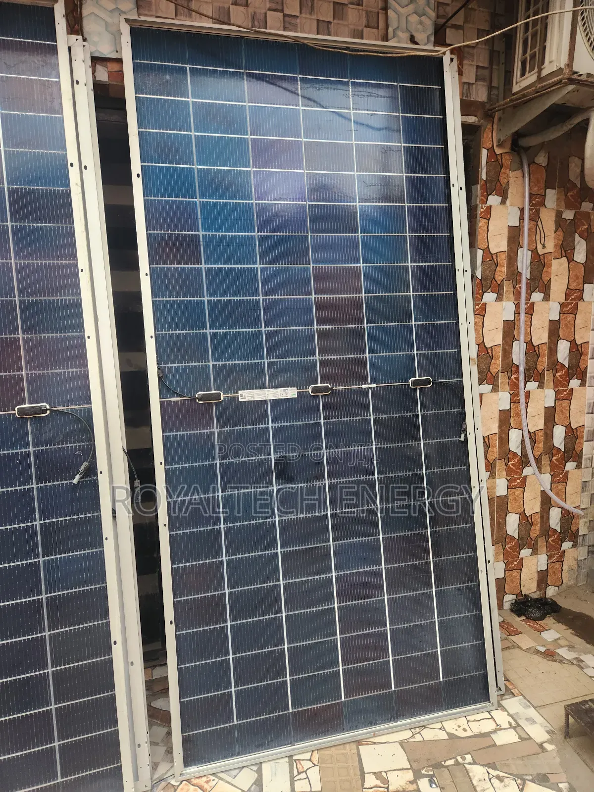 Original Jinko 650wtts Panels