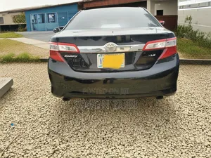 Toyota Camry XLE V6 4dr Sedan (3.5L 6cyl 6A) 2013 Black