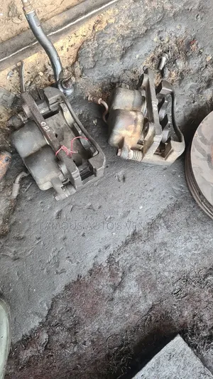 Brake Disc Pad and Caliper Nissan Amanda 2005