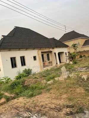 3bdrm Bungalow in Ayilara, Akala Express for sale