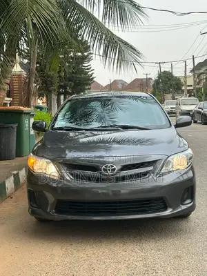 Toyota Corolla L 4dr Sedan (1.8L 4cyl 5M) 2012 Gray