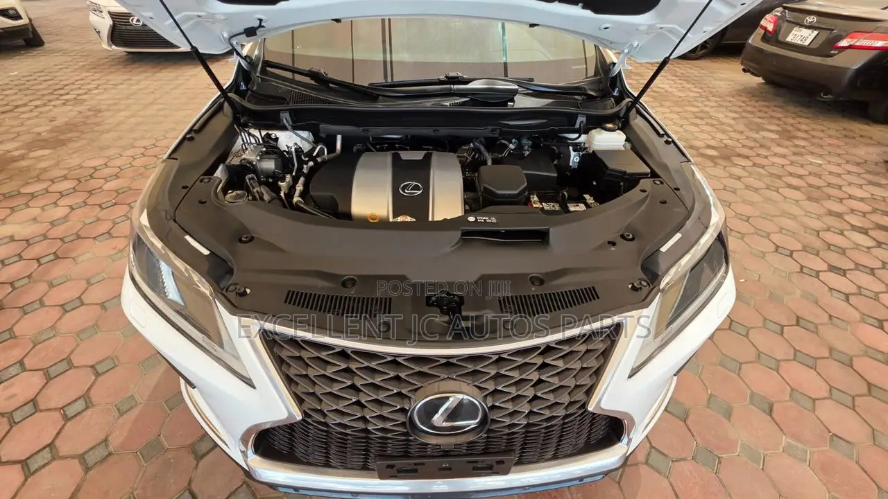 Lexus RX 350 2022 White