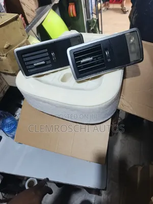 High Quality Certified Rear Roof Ac Vent Range Rover Vogue 2015-2022