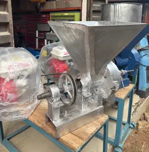 Petrol Corn/Grain Grinding Machine
