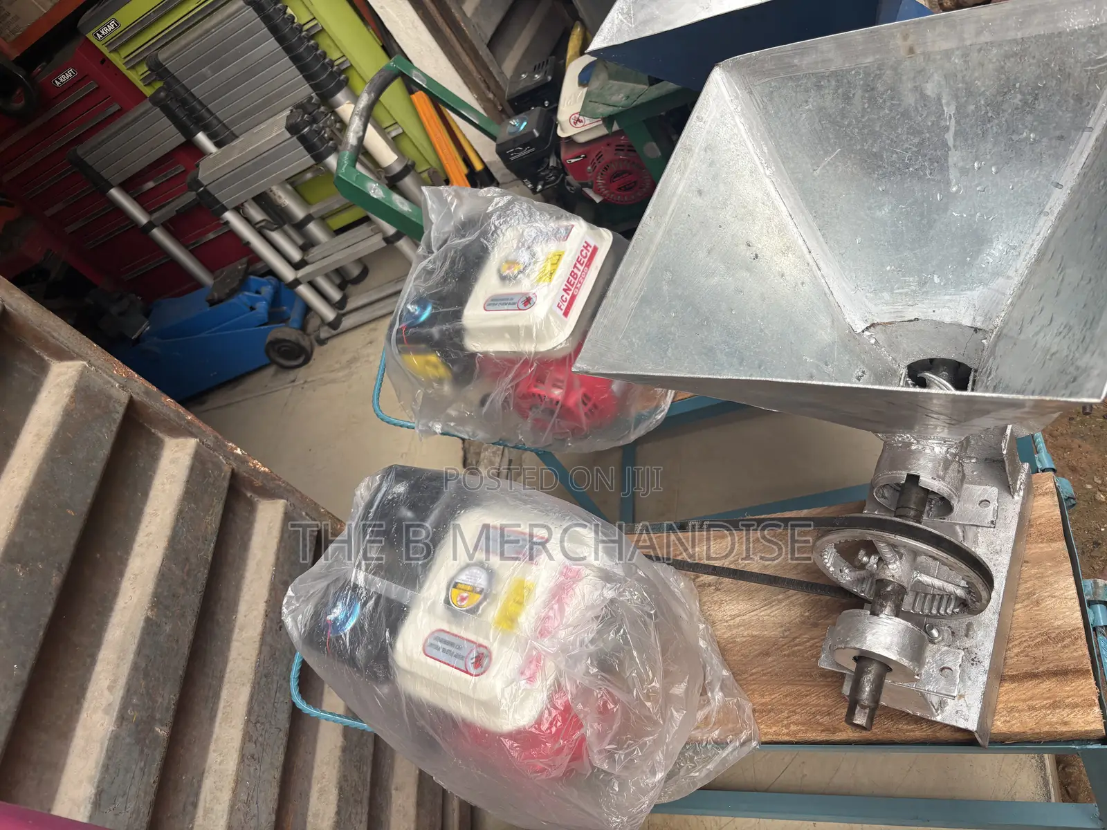 Petrol Corn/Grain Grinding Machine