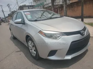 Toyota Corolla LE Eco 4dr Sedan (1.8L 4cyl CVT) 2014 Silver