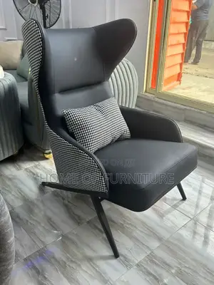 Relaxation Sofa – Comfortable Lounge Chair for Living Room or Office