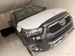New Toyota Hilux 2025 Black