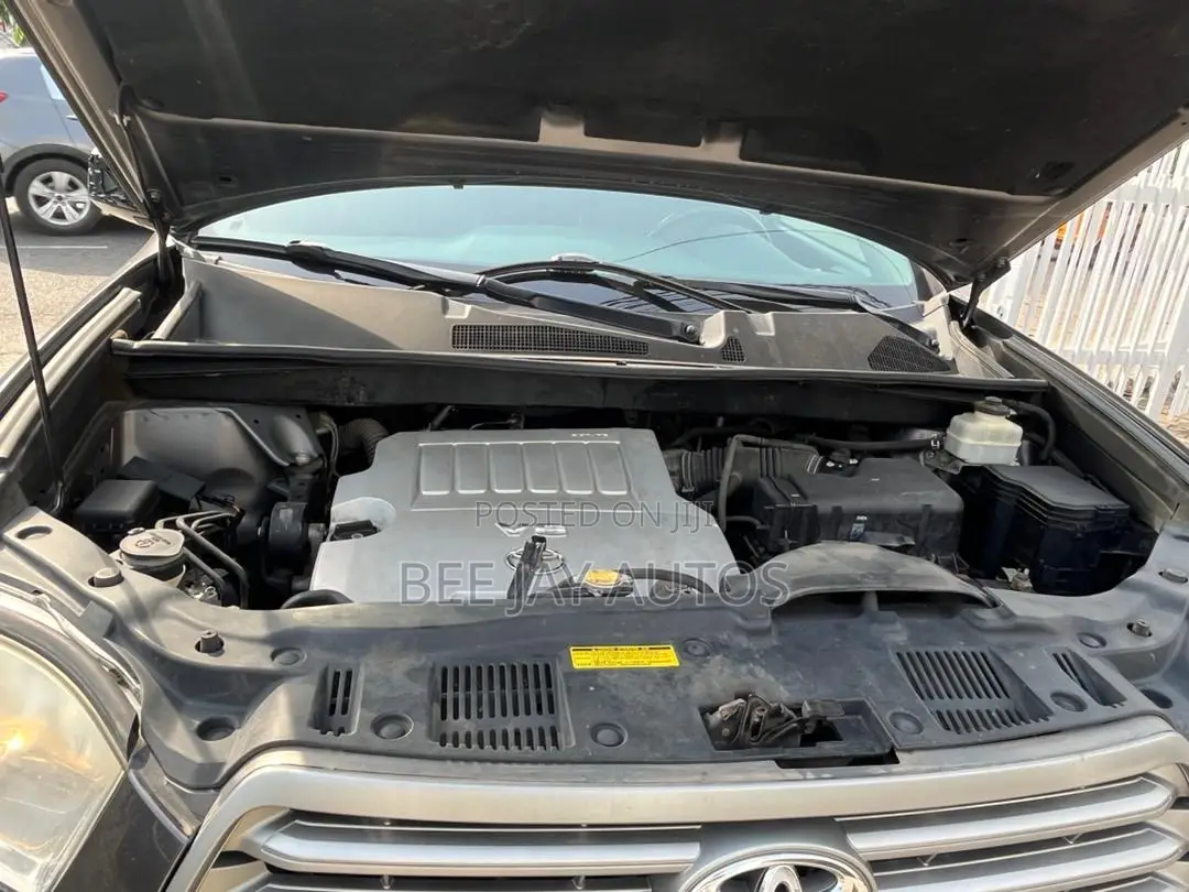 Toyota Highlander 2010 Gray