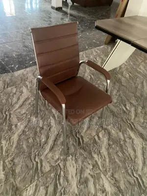 Executive Office Chair – 4 Leg Office Chair for Home or Corporate Use