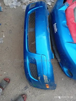 Complete Front Bumper Yaris Verso 05