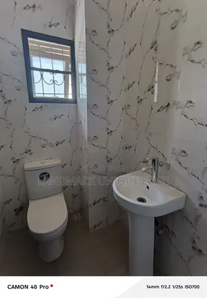 2bdrm Block of Flats in City Super Cute, Ushafa for rent