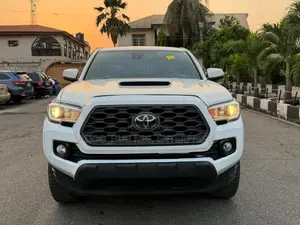 Toyota Tacoma TRD Off Road 2019 White