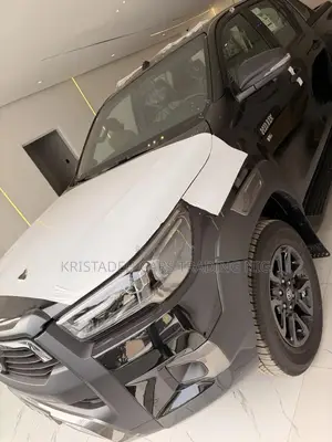 New Toyota Hilux 2025 Black