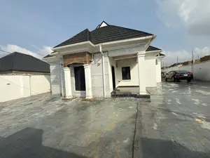 4bdrm Bungalow in City Park And Garden, Alakia for sale