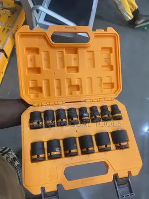 14pcs 1/2” Ingco Heavy Duty Socket Set
