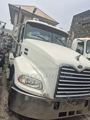Tokunbo Mack Vision Truck 2005 Model