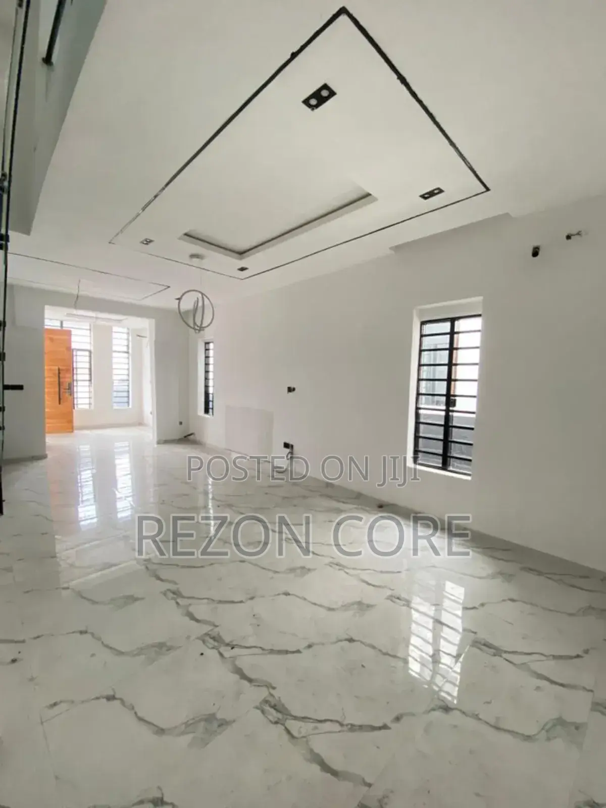 4bdrm Duplex in Lekki Phase 2 for sale
