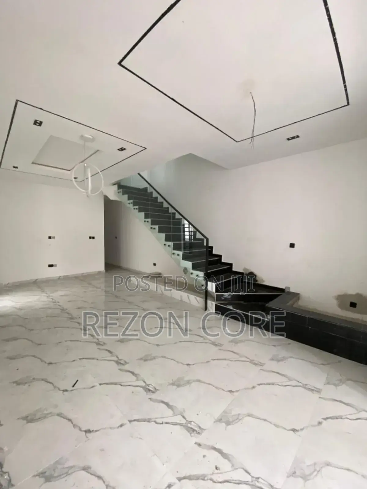 4bdrm Duplex in Lekki Phase 2 for sale