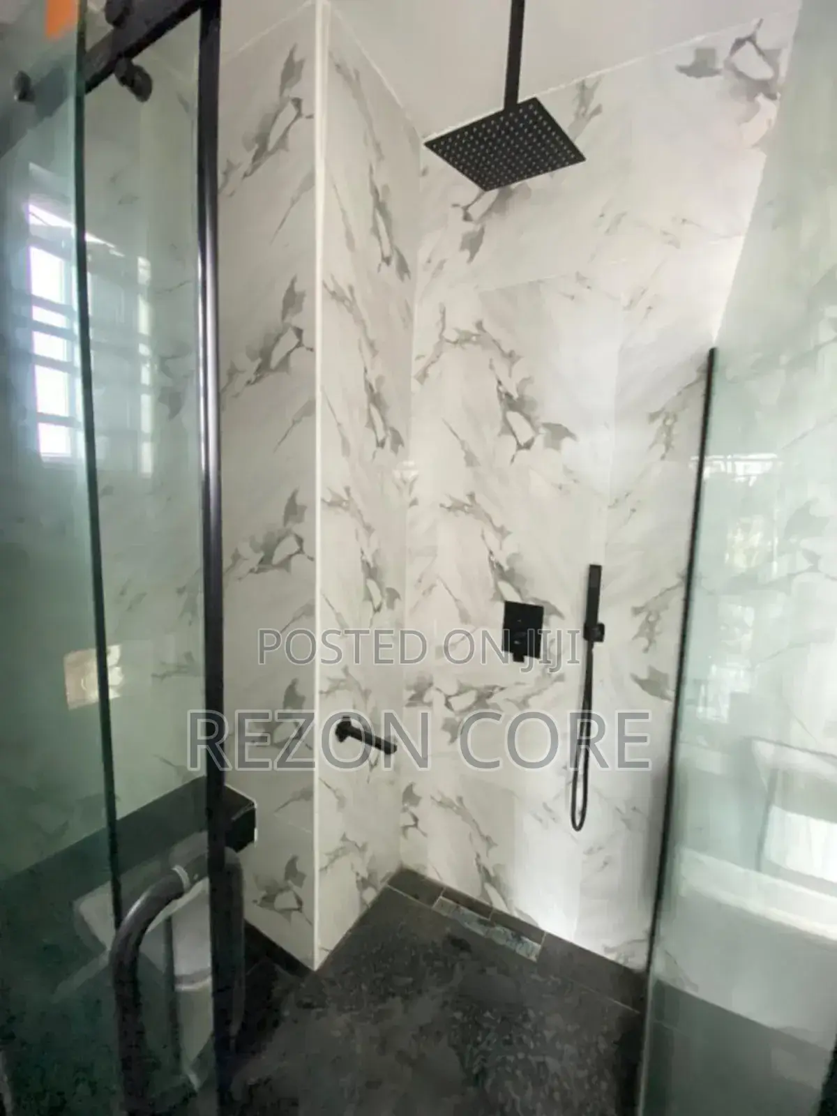 4bdrm Duplex in Lekki Phase 2 for sale