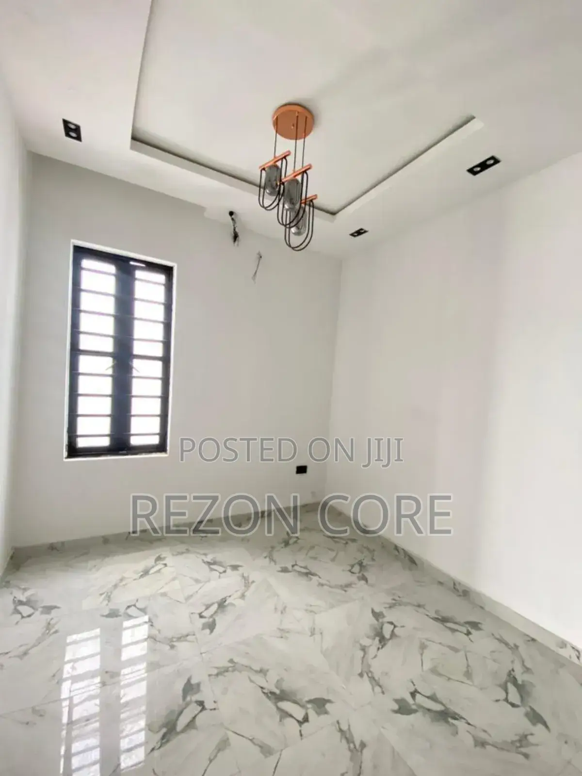 4bdrm Duplex in Lekki Phase 2 for sale
