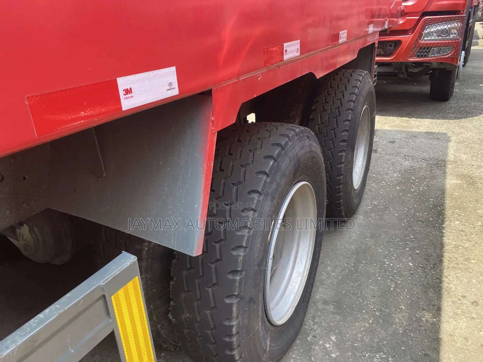 CNHTC Howo 2018 Red