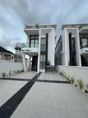5bdrm House in Ikota for sale