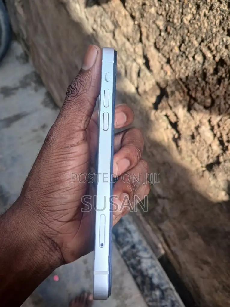 Apple iPhone 12 128 GB White
