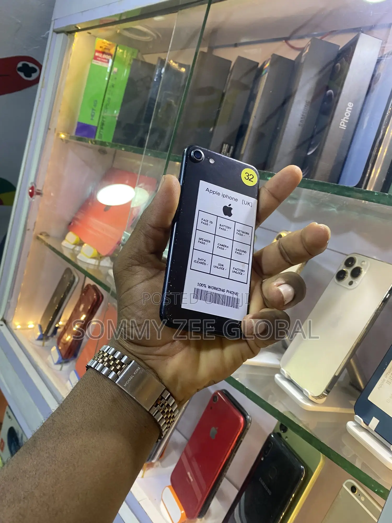 Apple iPhone 7 32 GB Black