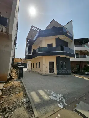 4bdrm Duplex in Guzape District for sale