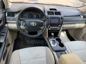 Toyota Camry LE 4dr Sedan (2.5L 4cyl 6A) 2012 Black