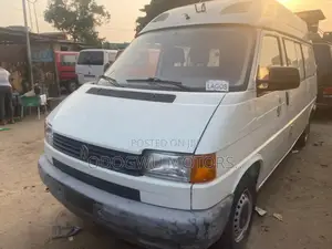 Volkswagen Transporter 2002 White