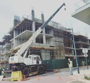 Crane, Heavy Duty Equipment Rental