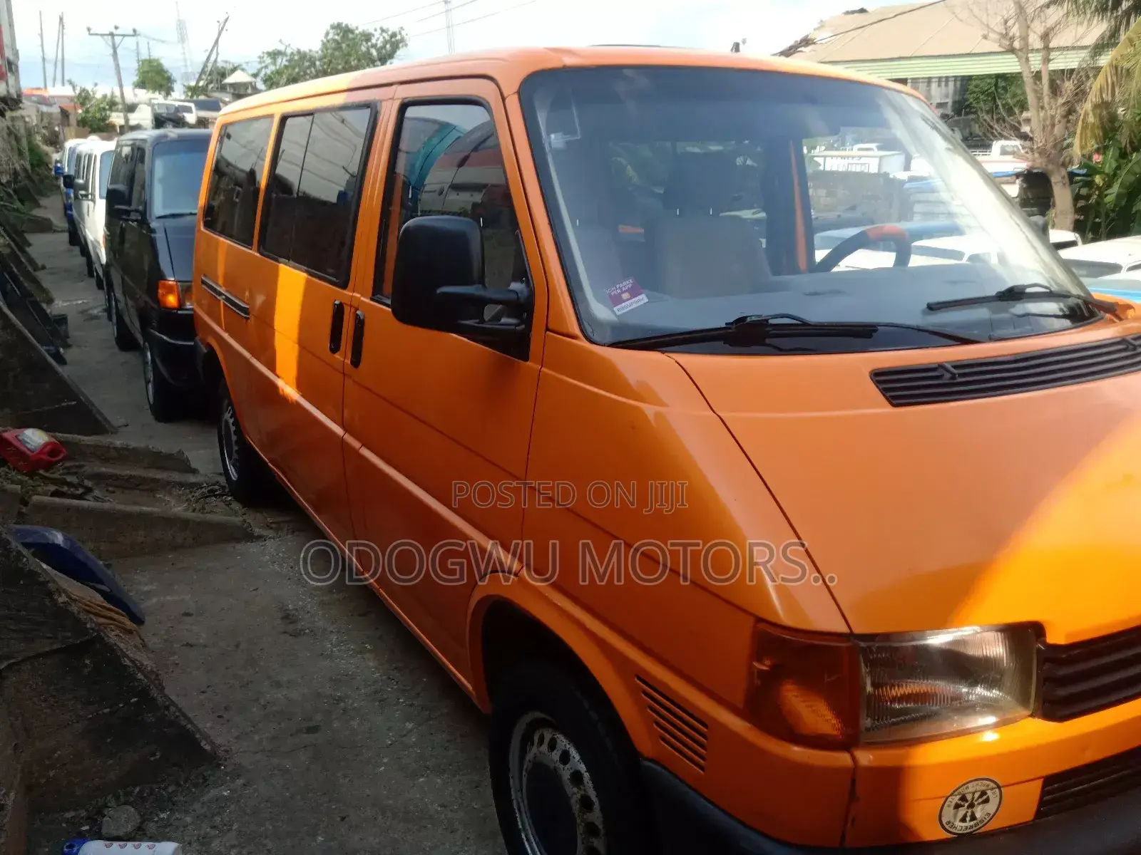 Volkswagen Transporter 2002 Orange