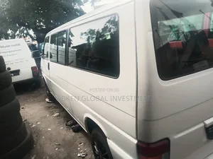 Volkswagen Transporter 2005 White