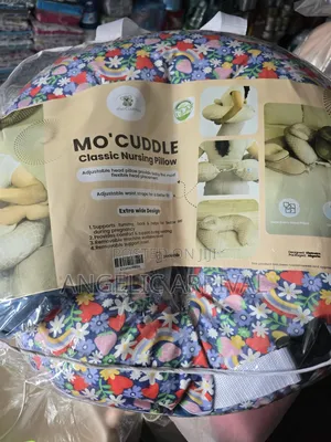 Mo Cuddle Nursing Pillow