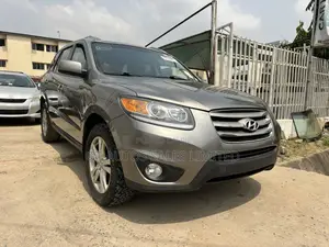 Hyundai Santa Fe Limited 2012 Gray
