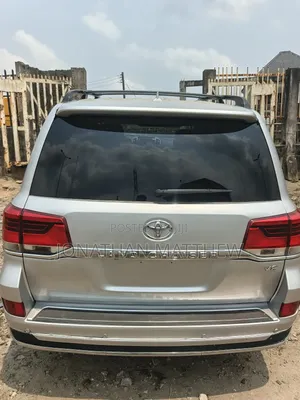 Toyota Land Cruiser 2015 Silver